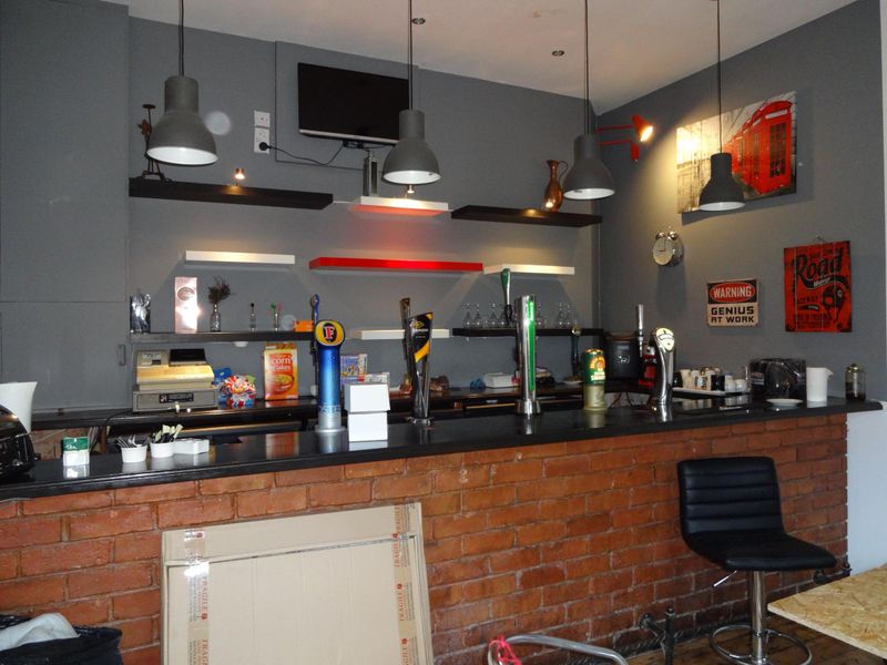 October 2016. (Bar). Published on 25-10-2016
