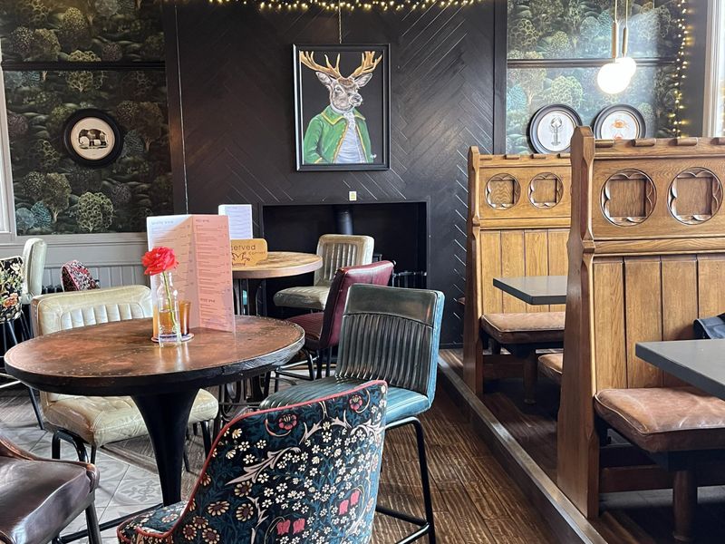 Seating area to the right of the bar. (Pub, Bar). Published on 26-02-2026 