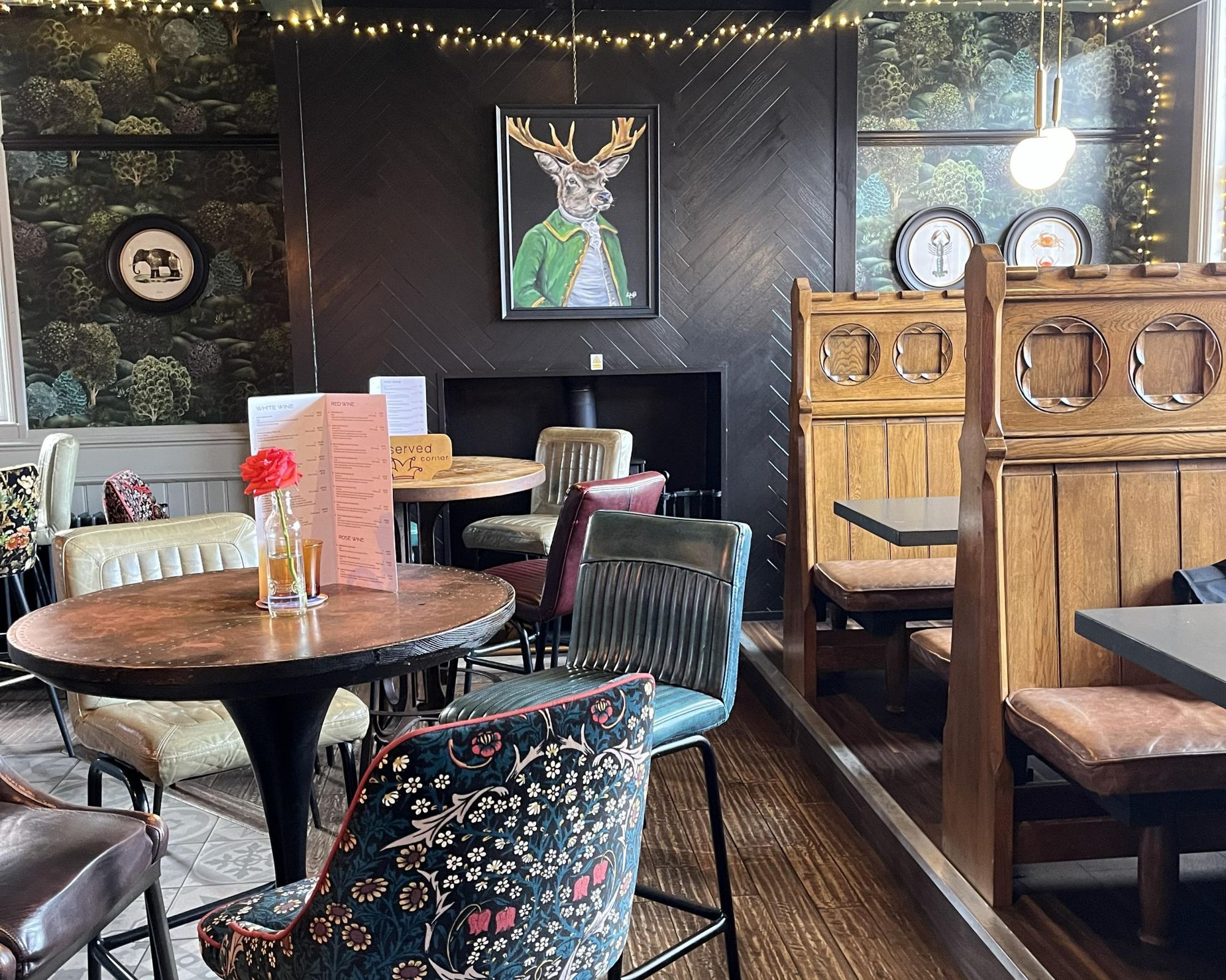 Seating area to the right of the bar. (Pub, Bar). Published on 26-02-2026