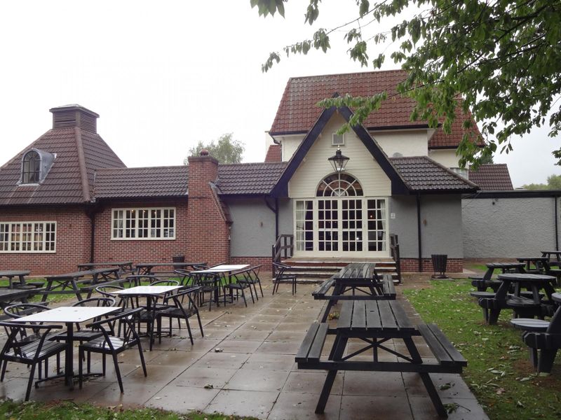 Side view and patio garden September 2018. (Pub, External, Garden). Published on 30-10-2018