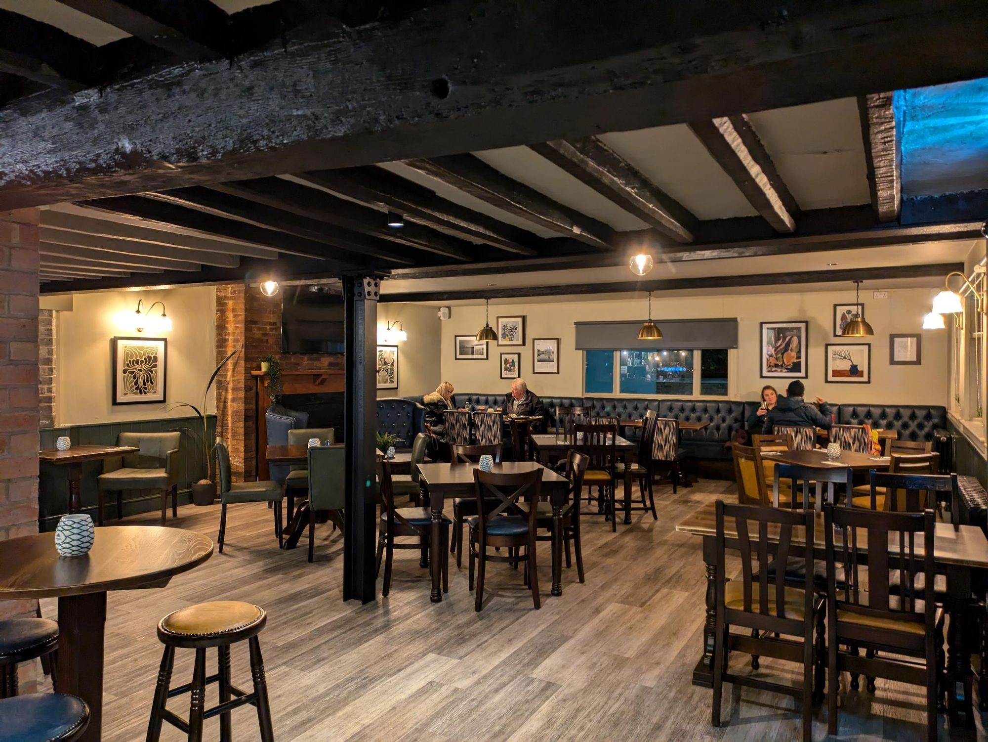 (Bar, Restaurant). Published on 14-11-2024