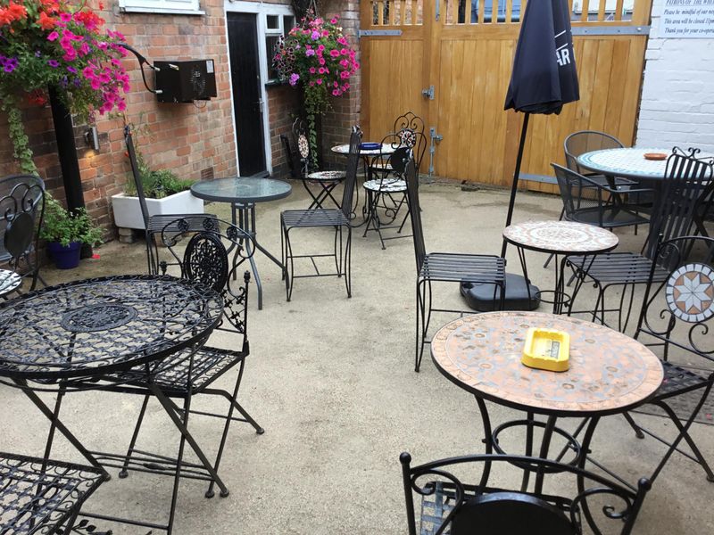 Courtyard. (Garden). Published on 09-09-2018