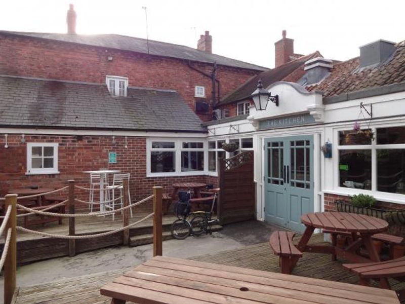 Rear entrance Jan 2016. Published on 02-02-2016 