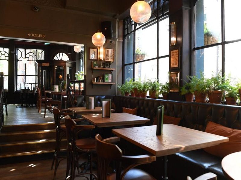 Lower bar seating area. (Pub). Published on 19-05-2026 