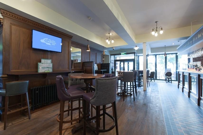 Bar seating. (Bar). Published on 18-03-2024