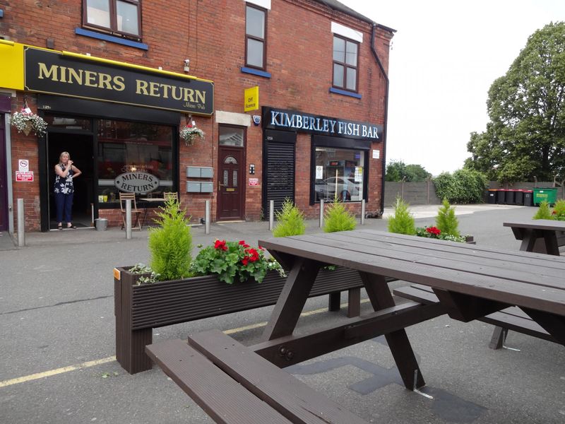 Font Patio area June 2016. (Pub, External, Garden). Published on 18-06-2017