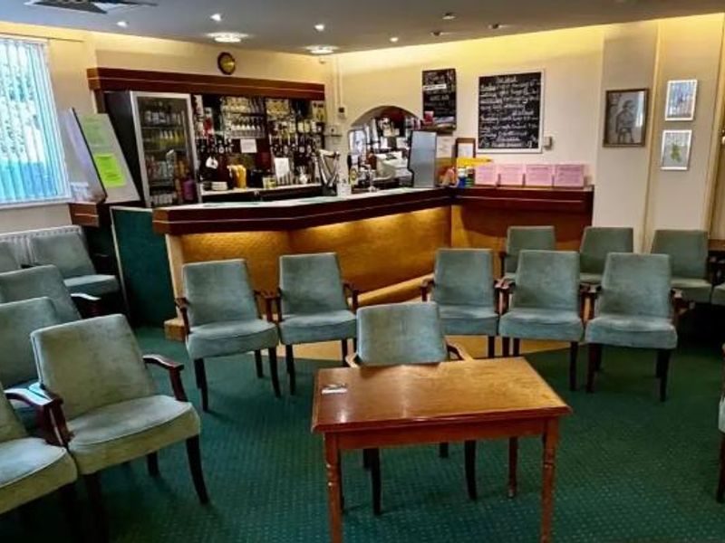 Bar area and stage seating. (Pub, Bar). Published on 26-08-2026