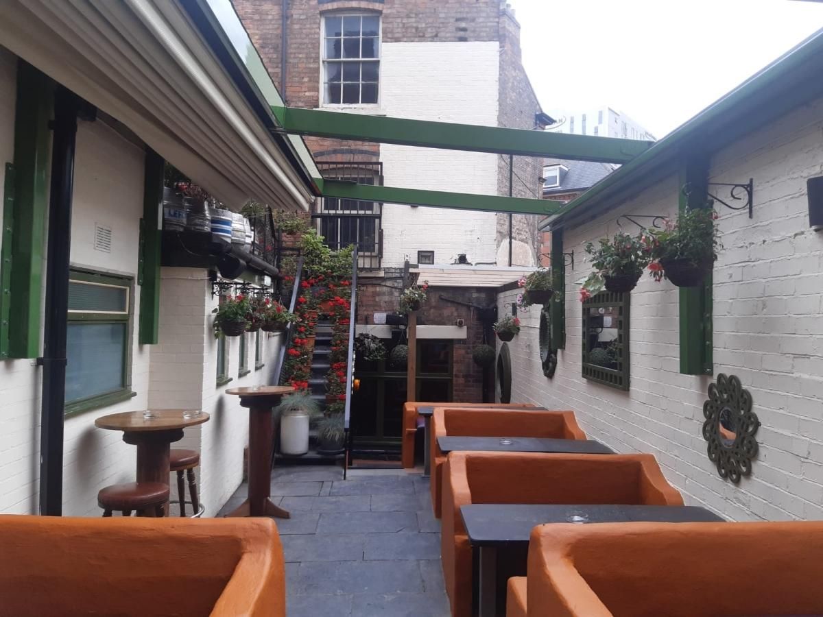 (Pub, Garden). Published on 08-06-2025