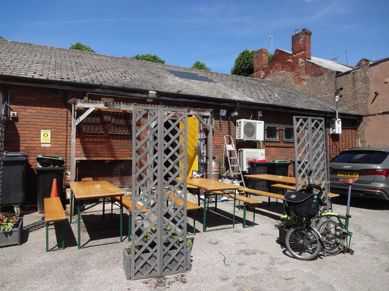 Rea of Pub May 2026. (Garden). Published on 08-06-2026 