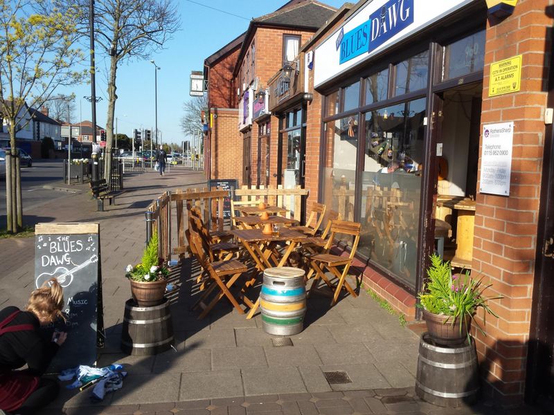 Outside drinking area. (External). Published on 03-05-2019