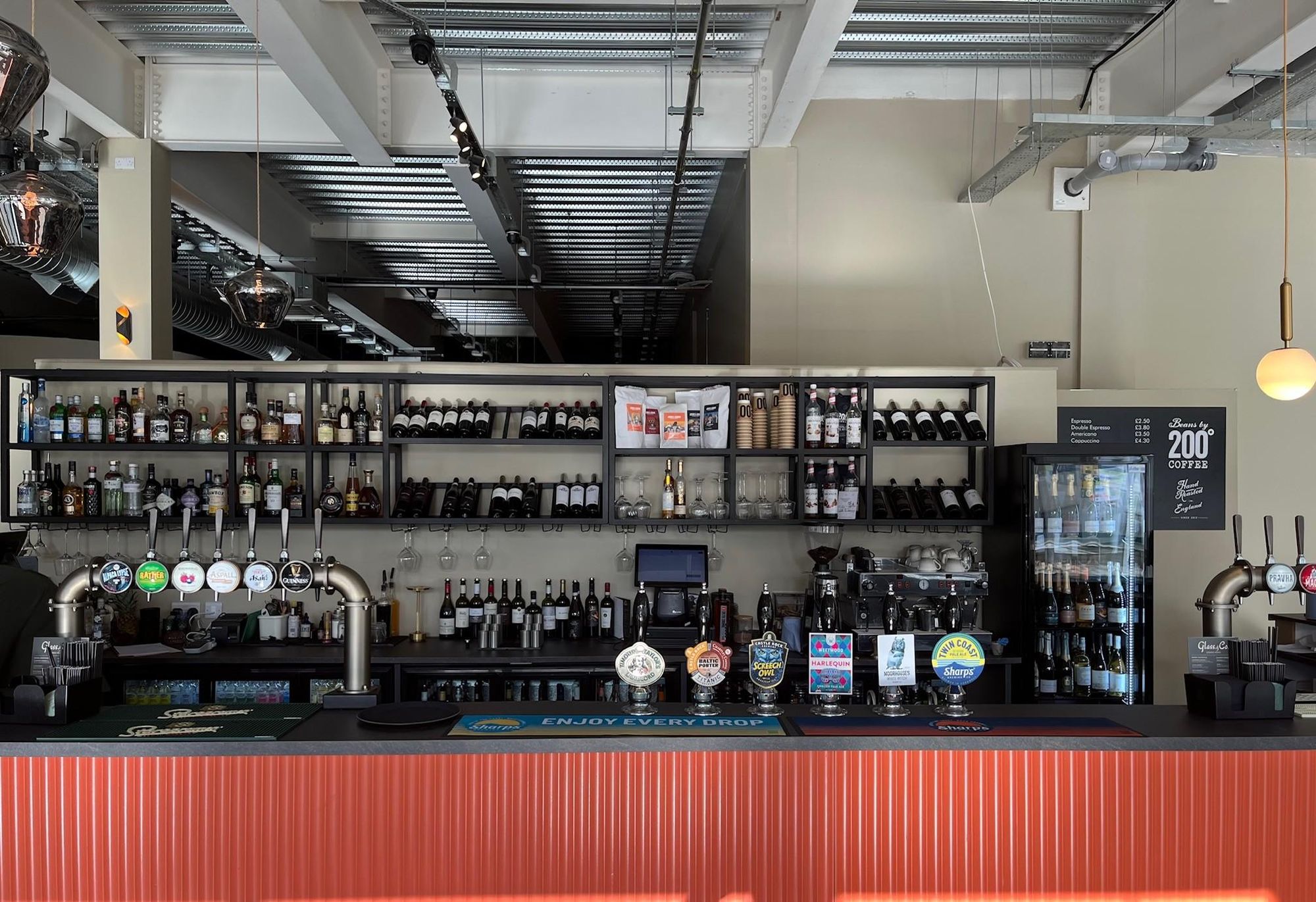 Main bar area. (Pub, Bar, Key). Published on 12-03-2026