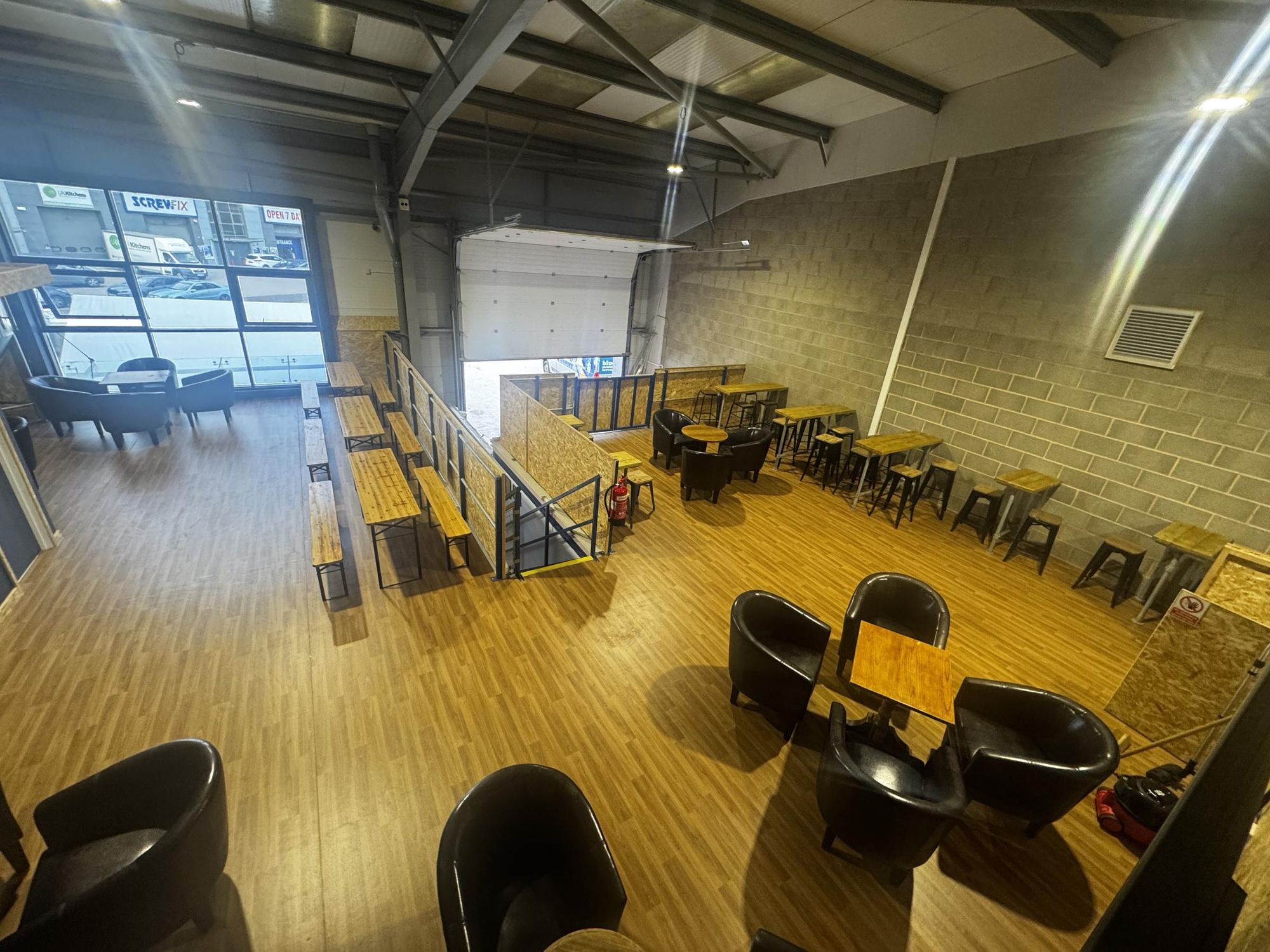 Mezzanine floor . Published on 27-09-2026