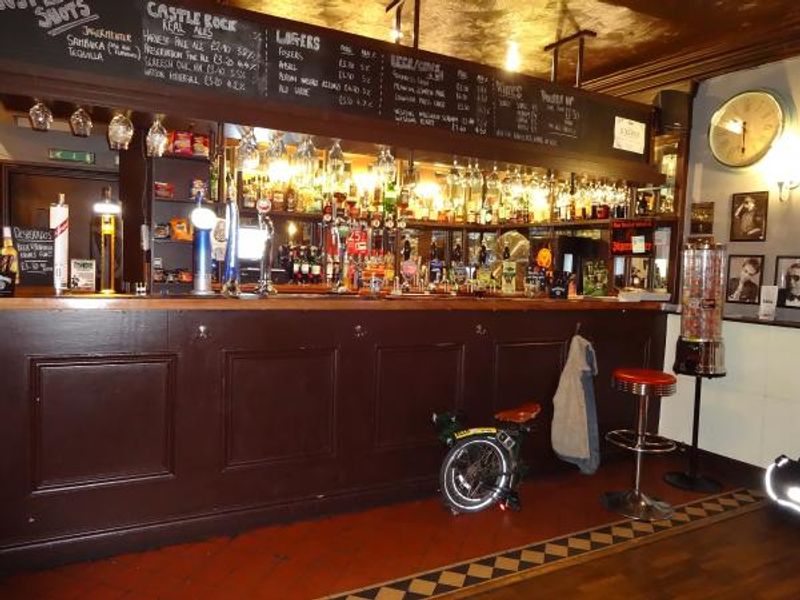 April 2015. (Bar). Published on 04-05-2015
