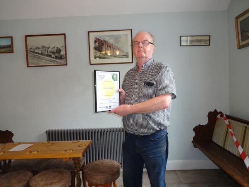 Steve, Landlord, with services to drinkers award July 2020. (Award). Published on 26-07-2020