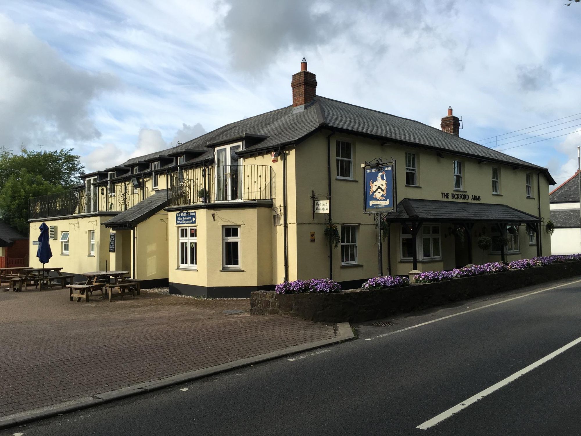 Bickford Arms. (Pub, Key). Published on 01-01-1970