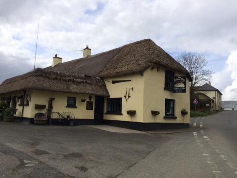 Golden Inn Highampton. (Pub, Key). Published on 01-01-1970