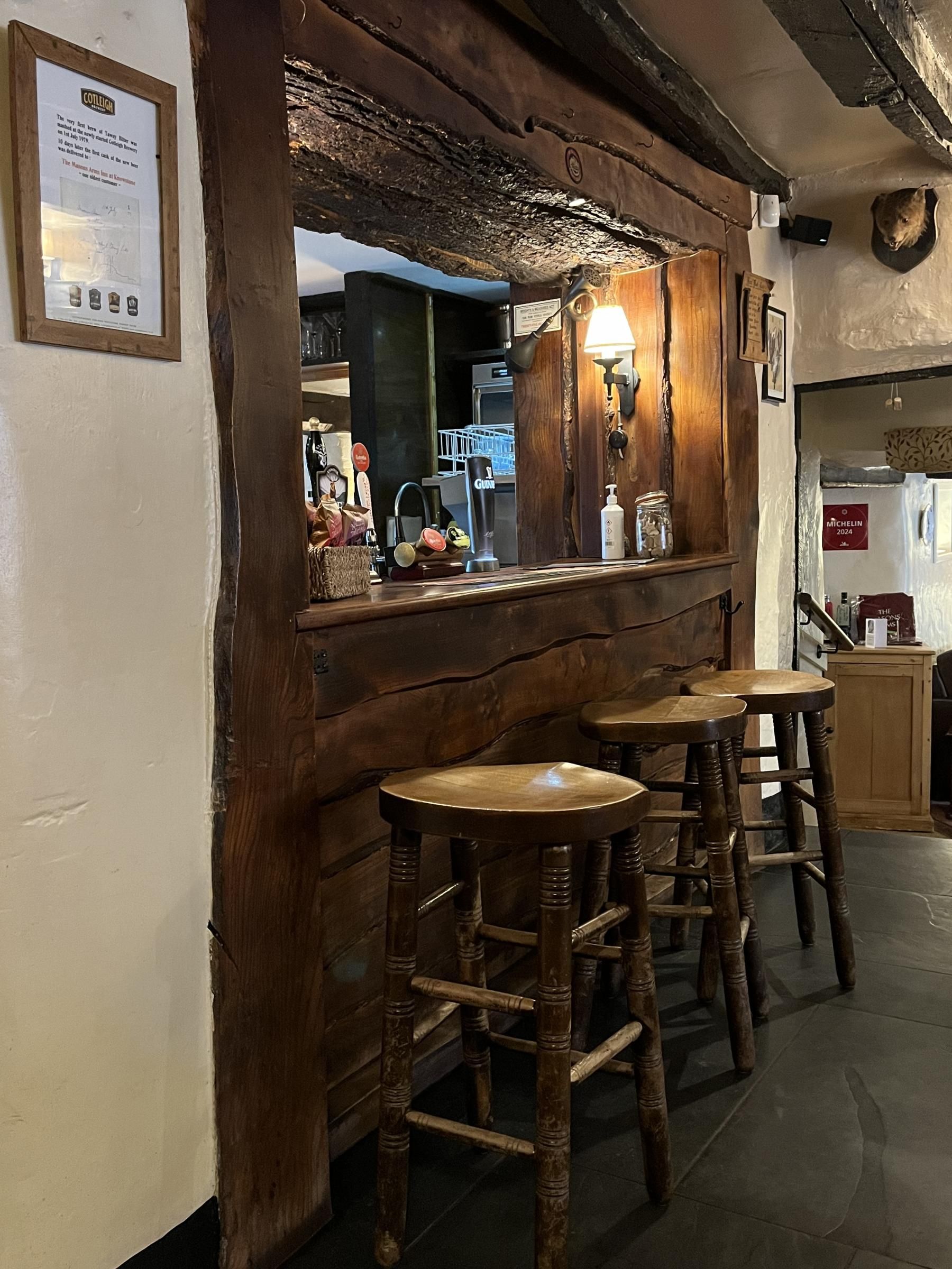 Masons Arms bar. (Pub, Bar). Published on 27-03-2025
