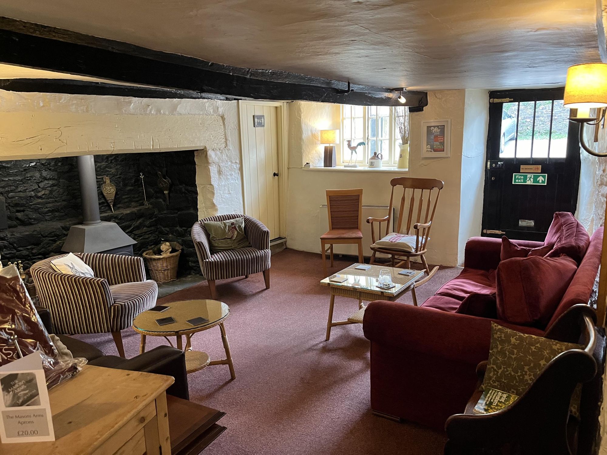 Pub lounge. (Pub). Published on 27-03-2025