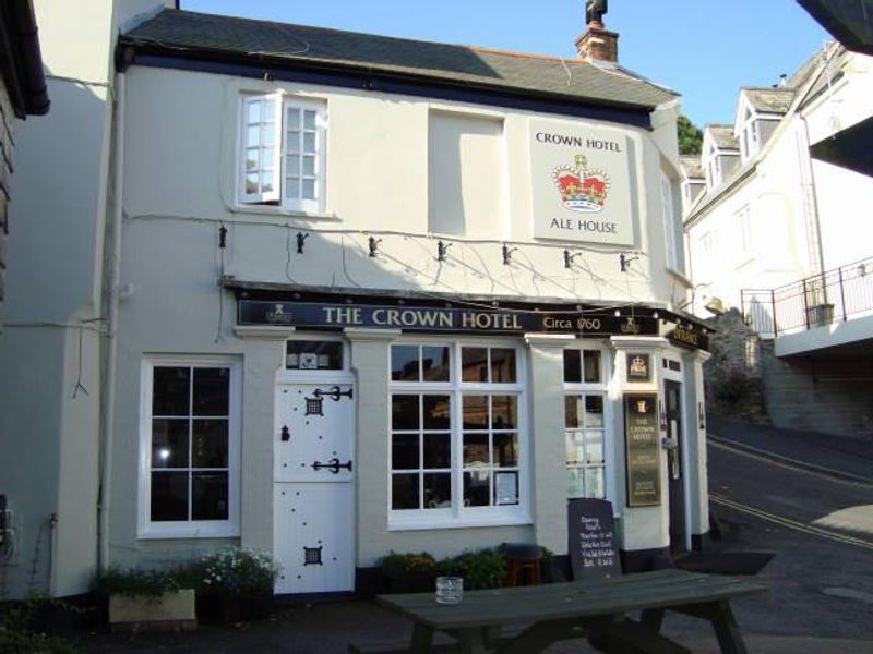 Crown Hotel. (Pub, External, Key). Published on 01-01-1970 