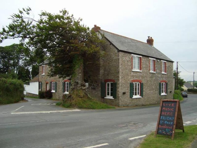 Green Dragon. (Pub, External, Key). Published on 01-01-1970
