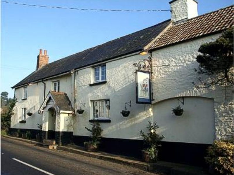 Hunters Inn Newton Tracey. (Pub, Key). Published on 01-01-1970
