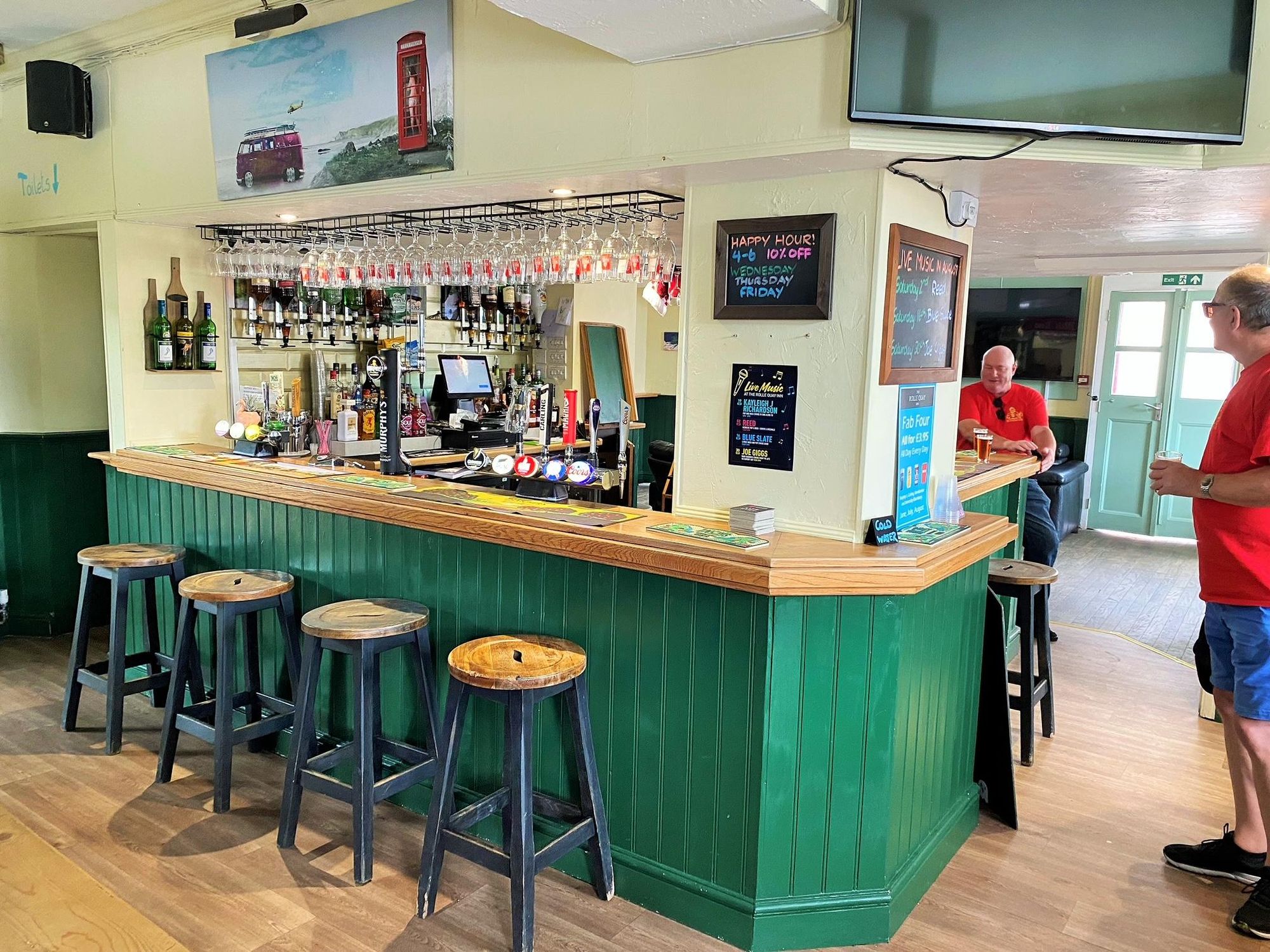 Rolle Quay Bar. (Bar). Published on 31-07-2025