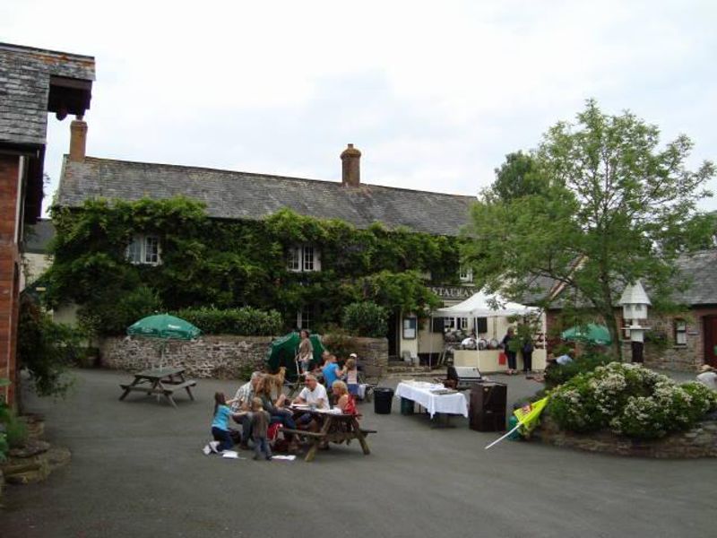 Cranford Inn during 2011 beer festival. (Pub, External, Key). Published on 01-01-1970