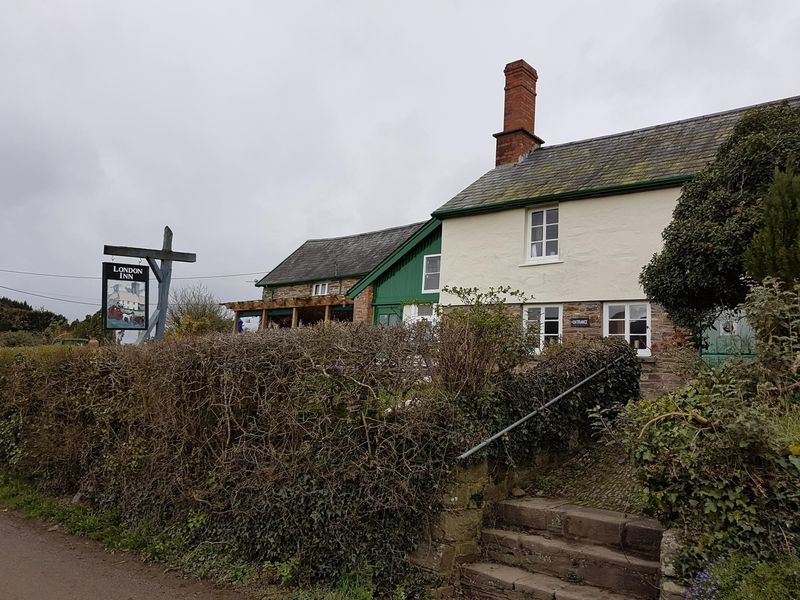 London Inn. (Pub, Key). Published on 01-01-1970