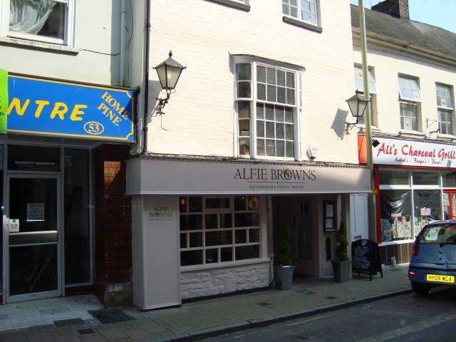 Alfie Browns. (Pub, External, Key). Published on 01-01-1970