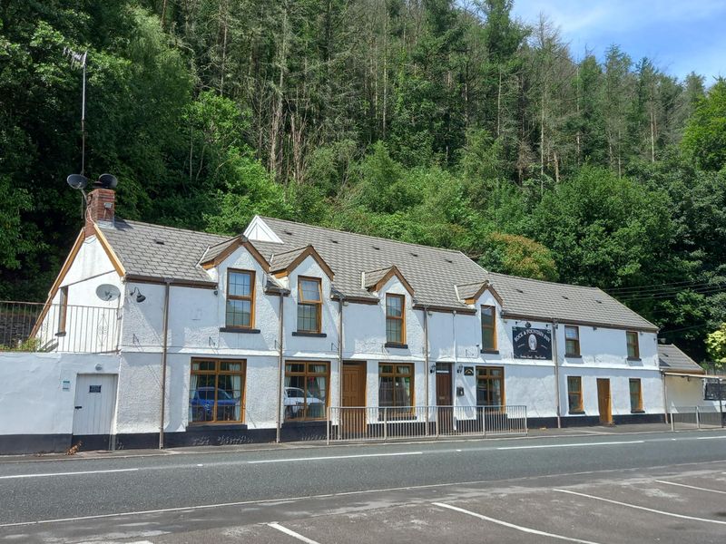 Rock & Fountain Inn, Aberdulais. (External, Key). Published on 11-07-2023