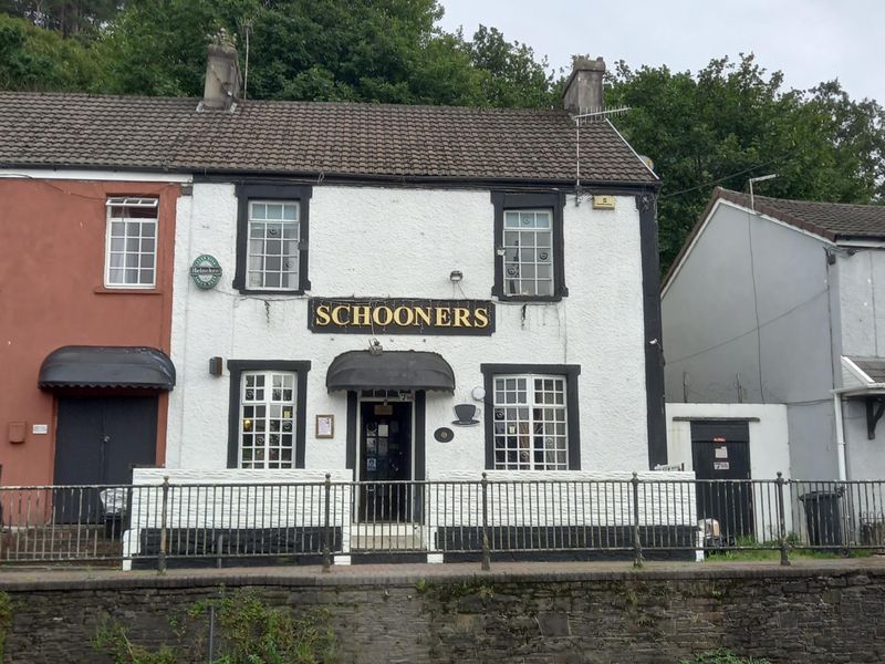 Schooners, Briton Ferry. (Pub, External, Key). Published on 14-08-2023
