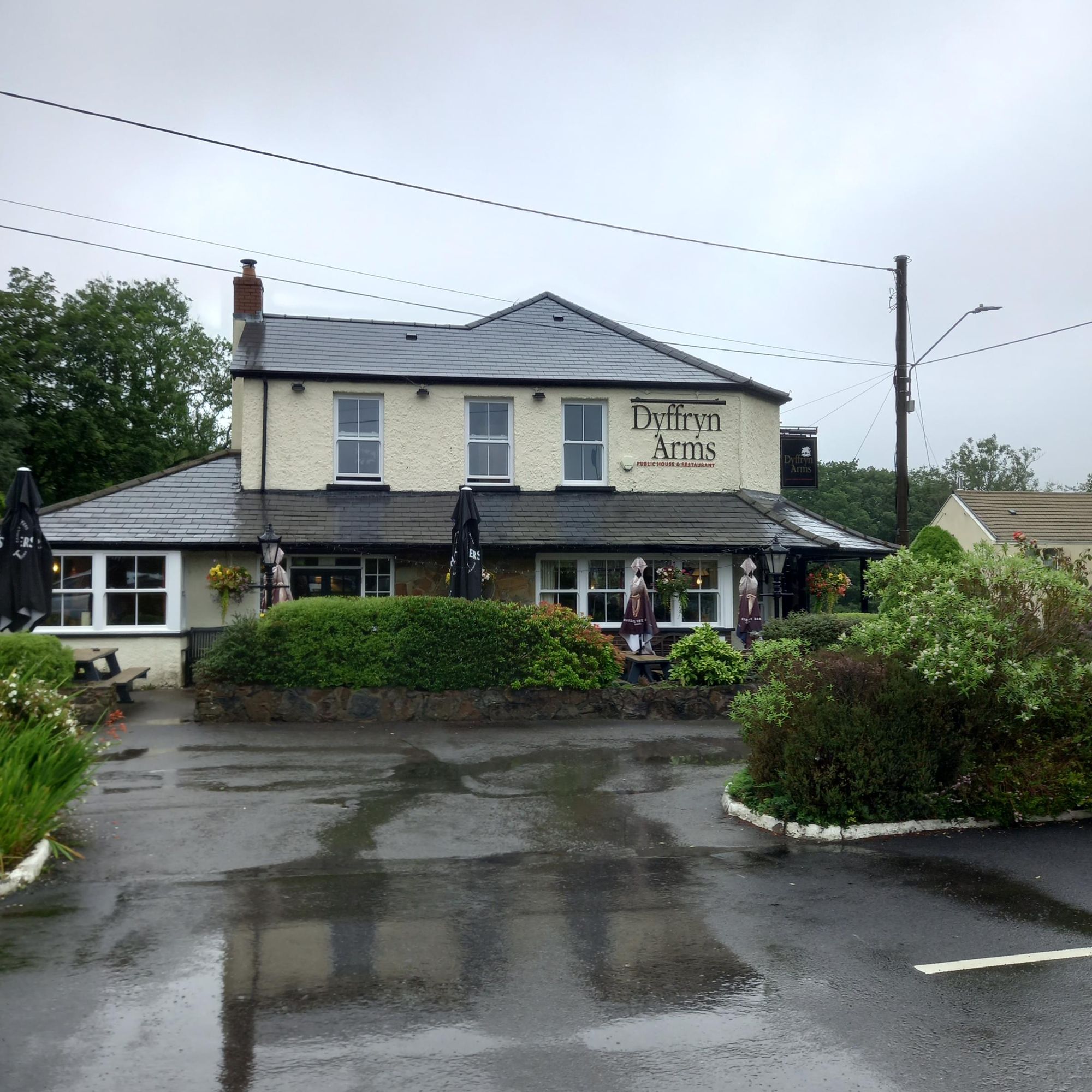 Dyffryn Arms, Bryncoch. (Pub, External, Restaurant, Garden). Published on 04-08-2023