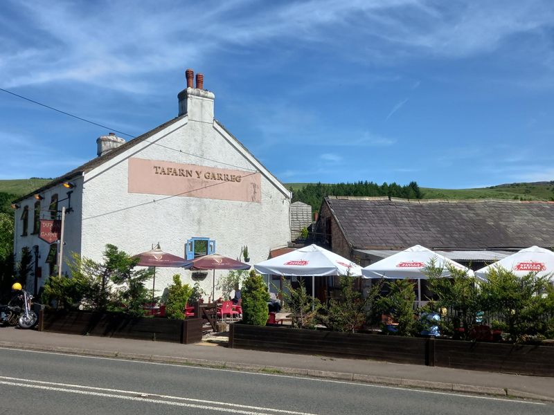 Tafarn-Y-Garreg Inn, Pen-y-Cae. (Pub, External, Garden). Published on 03-06-2024