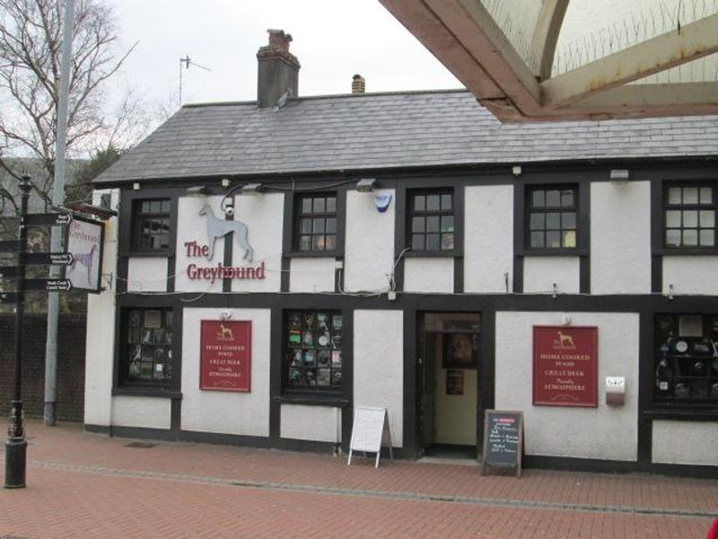 Tudor Inn, Cimla CAMRA Experience