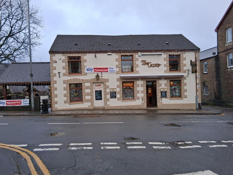 Castle Hotel, Pontardawe. (Pub, External, Key). Published on 06-12-2024