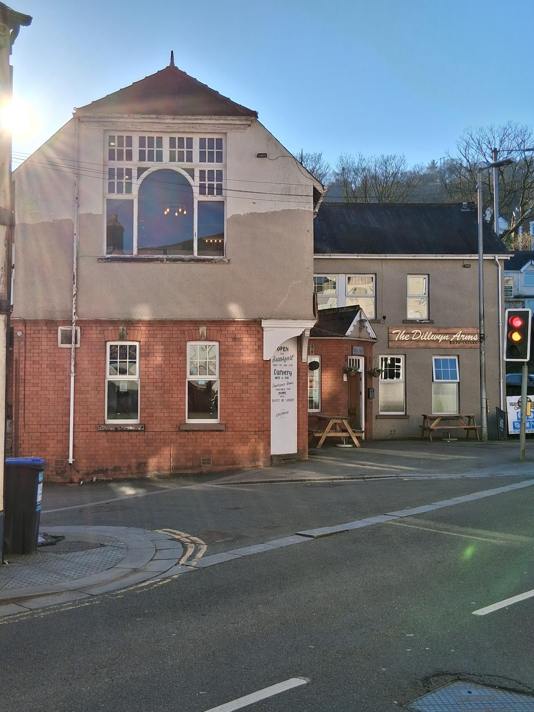Dilwyn Arms Hotel, Pontardawe. (Pub, External). Published on 03-03-2025