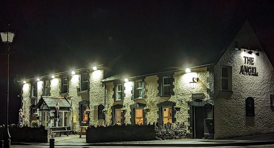 Angel Inn, Pontneddfechan at night. (Pub, External). Published on 16-02-2026