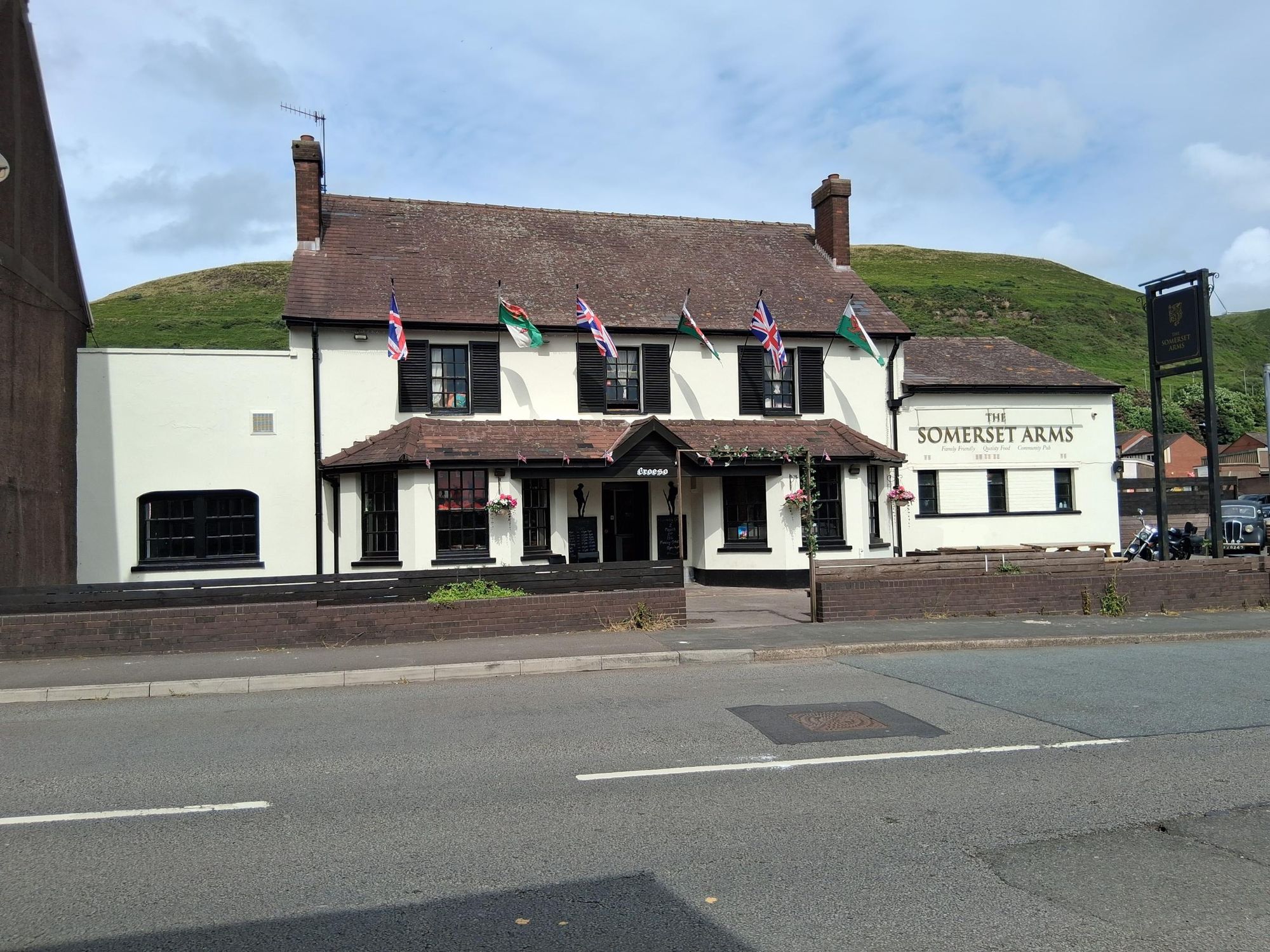 Somerset Arms, Taibach, Port Talbot. (Pub, External, Restaurant, Garden, Key). Published on 07-06-2025