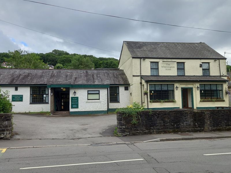 Whittington Arms, Tonna. (Pub, External). Published on 12-07-2023