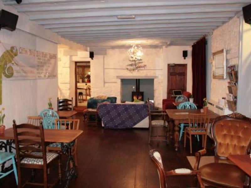 (Pub, Bar, Key). Published on 27-04-2016