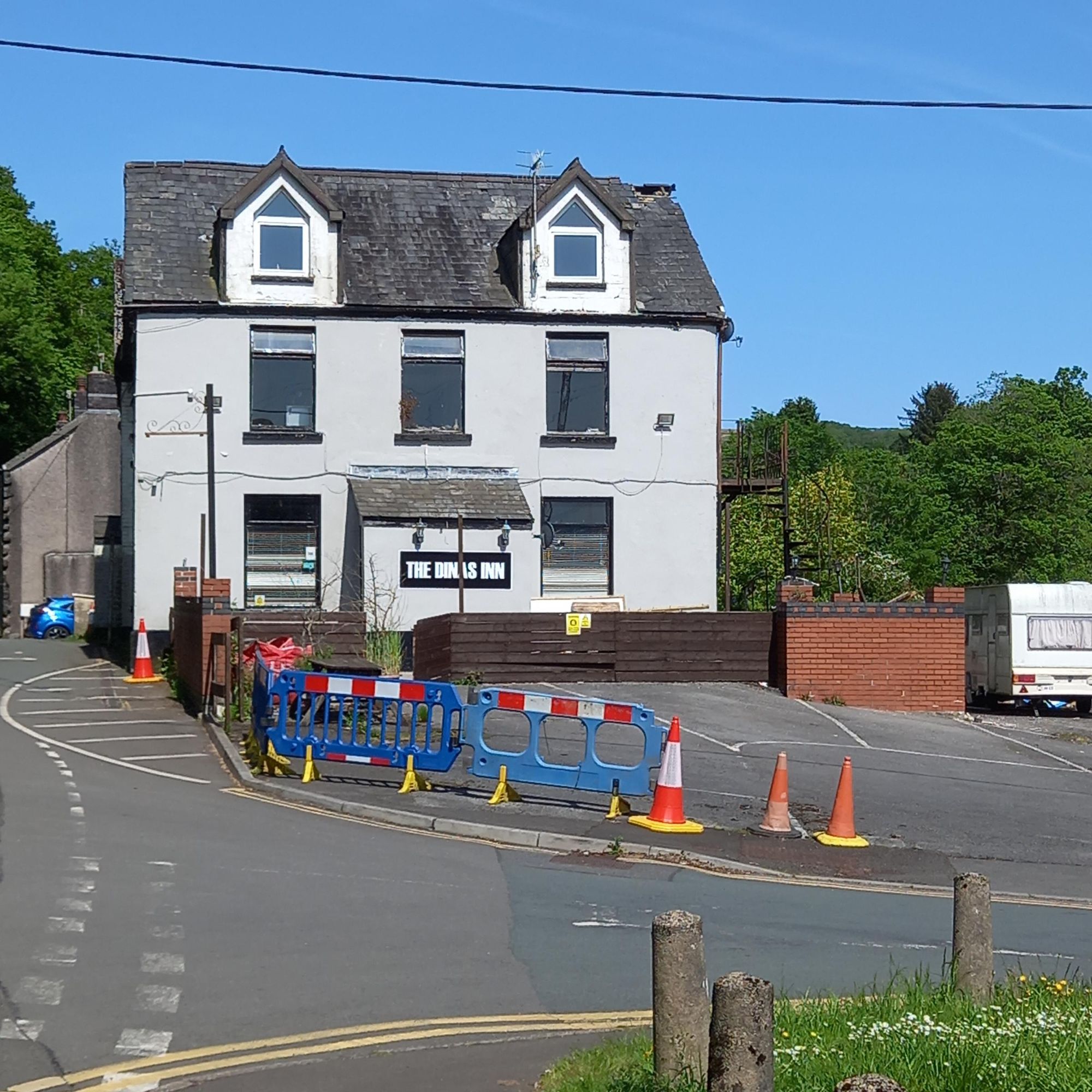 Dinas Inn, Pontneddfechan. (External). Published on 21-05-2023