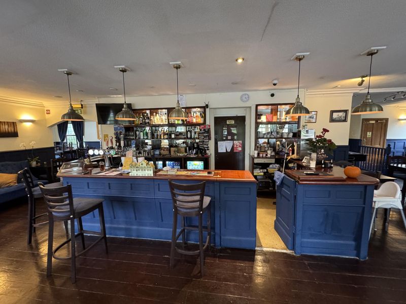 (Pub, Bar). Published on 22-10-2025 