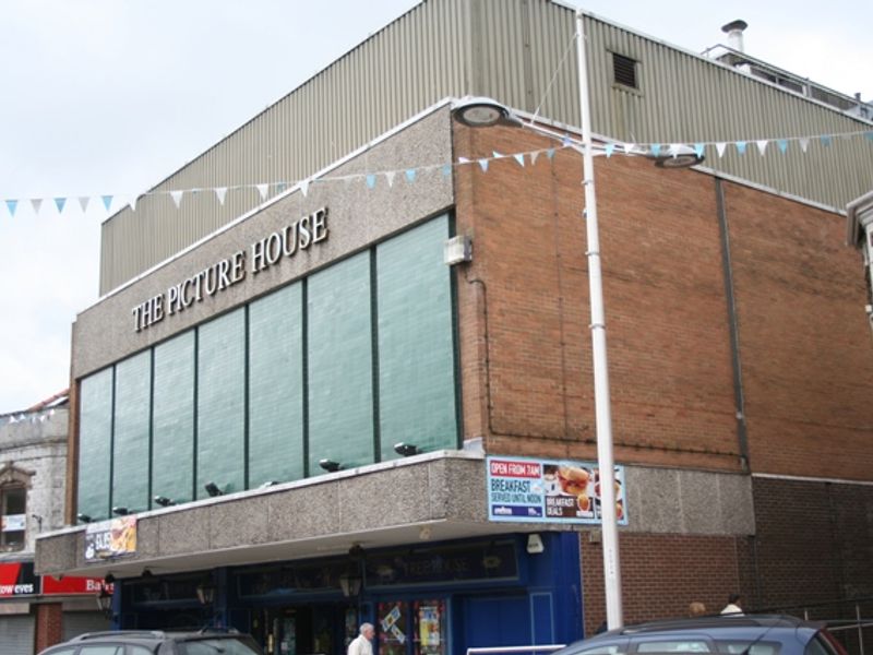 Picture House at Ebbw Vale. (Pub, External). Published on 28-04-2012