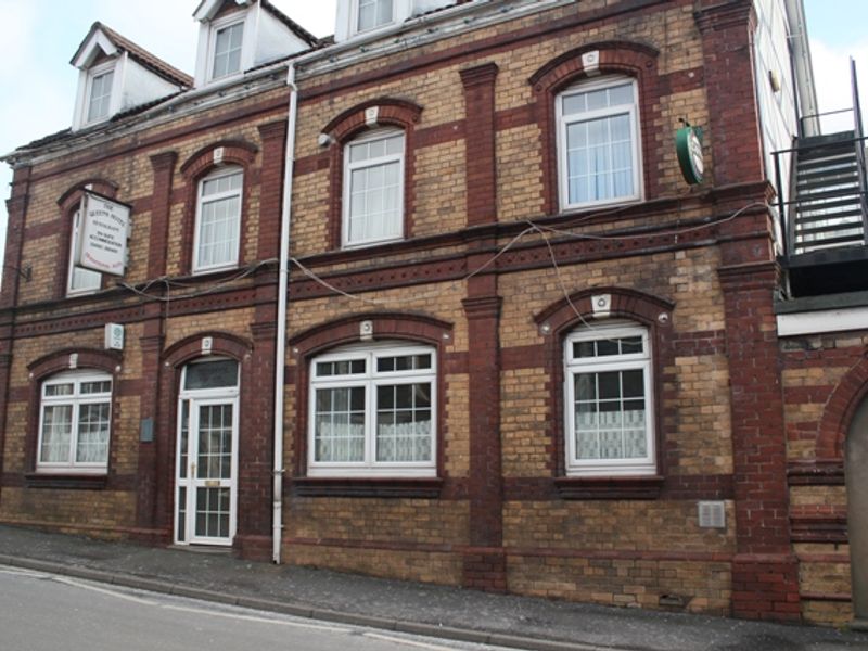 Queens Hotel at Blaina. (Pub, External). Published on 28-04-2012