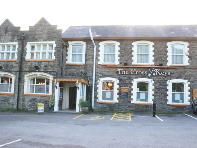 Cross Keys Hotel at Cross Keys. (Pub, External). Published on 28-04-2012