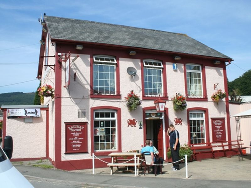 Railway Tavern at Risca. (Pub, External). Published on 28-04-2012