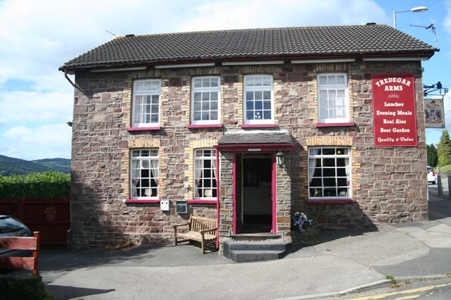 Tredegar Arms at Rogerstone. (Pub, External). Published on 28-04-2012