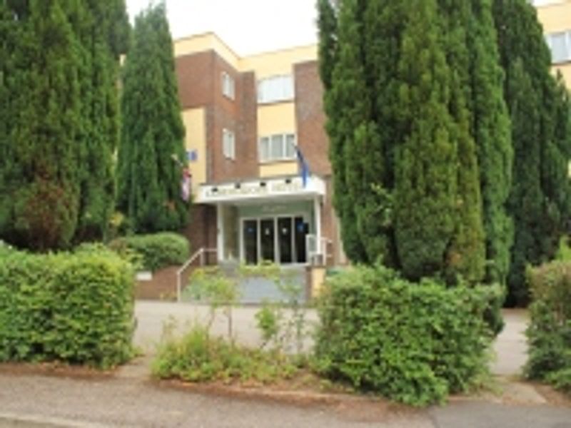 Commodore Hotel, Cwmbran. (Pub, External). Published on 12-11-2011