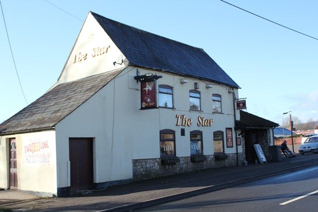 Star Inn at Ponthir. (Pub, External). Published on 28-04-2012