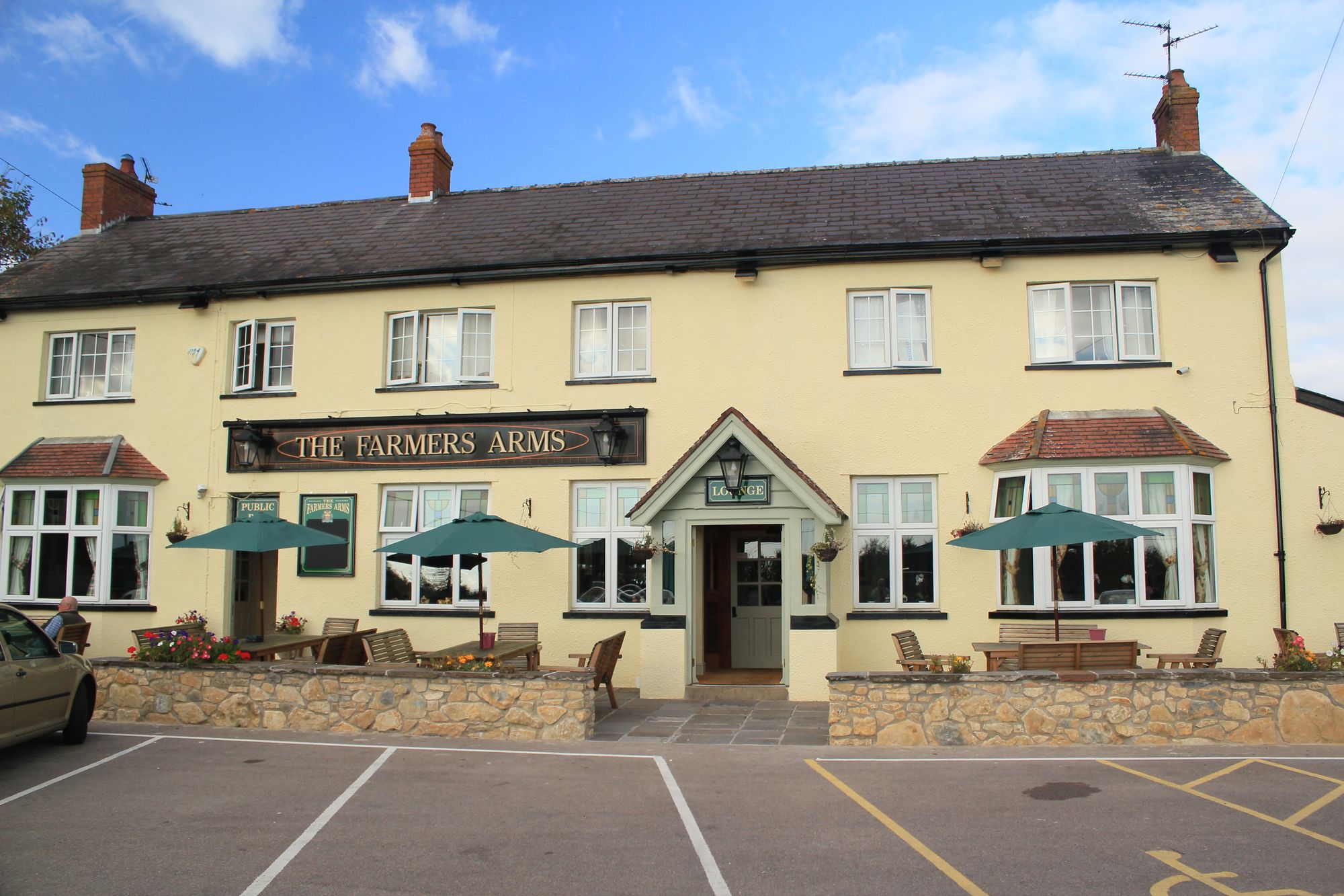 Farmer Arms, Goldcliffe. (Pub, External). Published on 08-11-2012